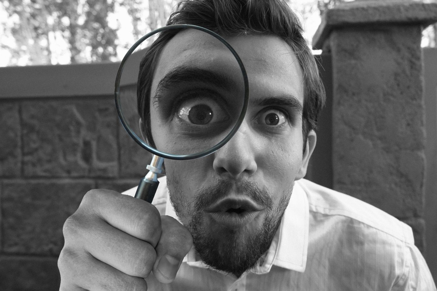 magnifying glass amusing mysteries