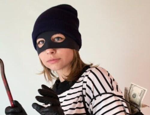 Cunning Capers: True Stories of Infamous Heists