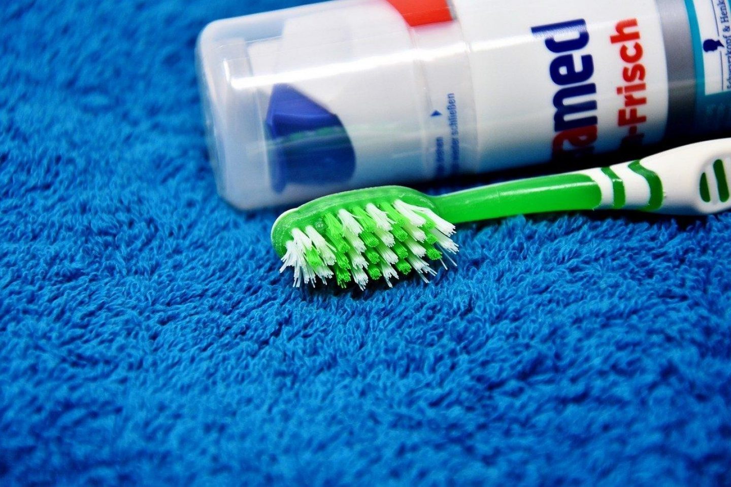 toothbrush 3090010 1280